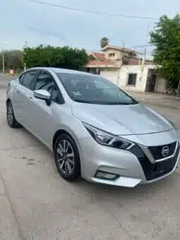 NISSAN VERSA 2021 completo