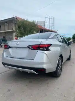 NISSAN VERSA 2021 completo