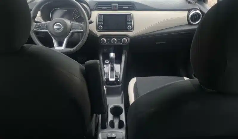 NISSAN VERSA 2021 completo