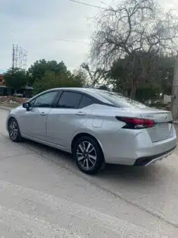 NISSAN VERSA 2021 completo