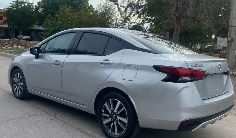 NISSAN VERSA 2021 completo