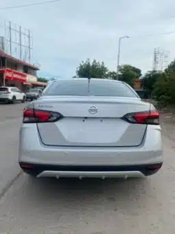 NISSAN VERSA 2021 completo