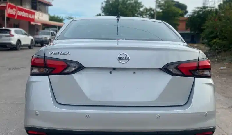 NISSAN VERSA 2021 completo