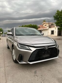 TOYOTA YARIS 2023 completo