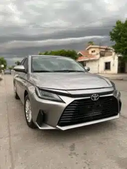 TOYOTA YARIS 2023 completo