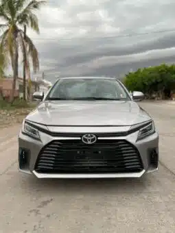 TOYOTA YARIS 2023 completo