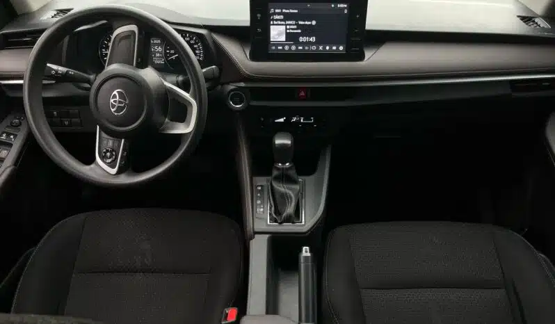 TOYOTA YARIS 2023 completo