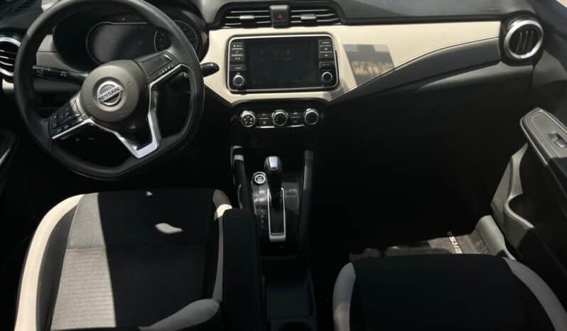 NISSAN VERSA 2020 completo