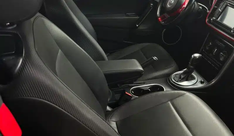 VOLKSWAGEN BEETLE 2017 completo
