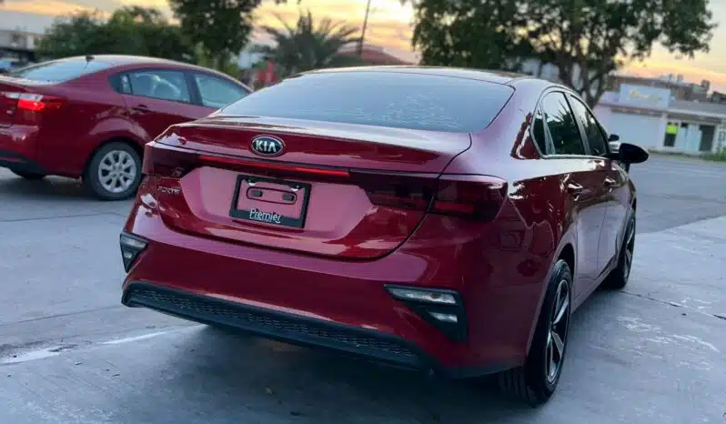 KIA FORTE 2021 completo