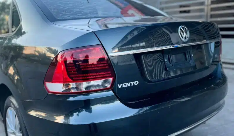 VOLKSWAGEN VENTO 2019 completo
