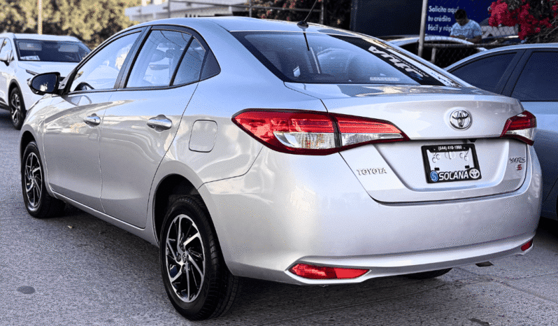 TOYOTA YARIS 2021 completo