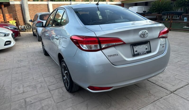 TOYOTA YARIS 2021 completo