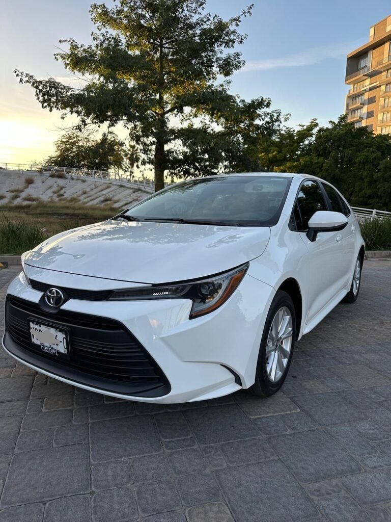 TOYOTA COROLLA 2023