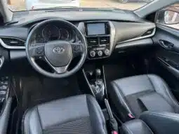 TOYOTA YARIS 2021 completo