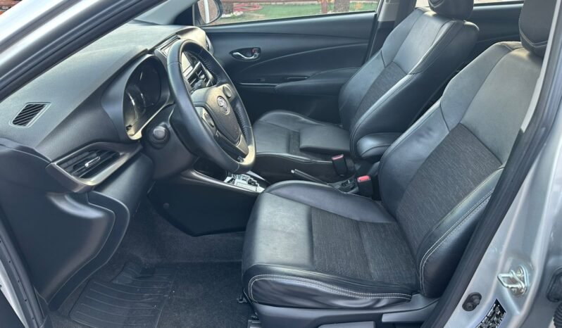 TOYOTA YARIS 2021 completo