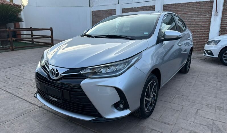 TOYOTA YARIS 2021 completo