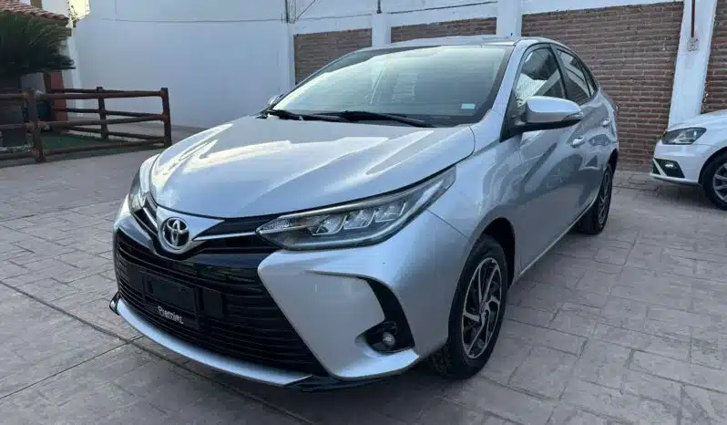 TOYOTA YARIS 2021 completo
