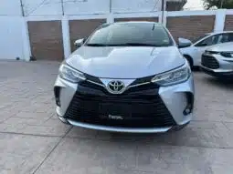 TOYOTA YARIS 2021 completo