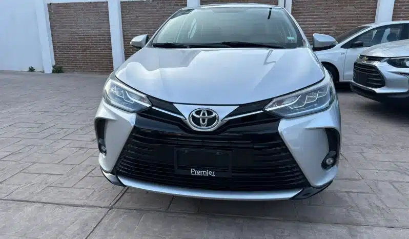 TOYOTA YARIS 2021 completo