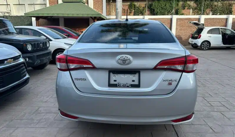 TOYOTA YARIS 2021 completo