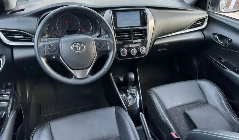 TOYOTA YARIS 2021 completo