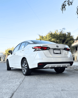 NISSAN VERSA 2020 completo