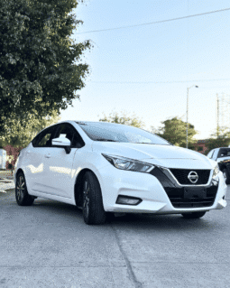 NISSAN VERSA 2020 completo