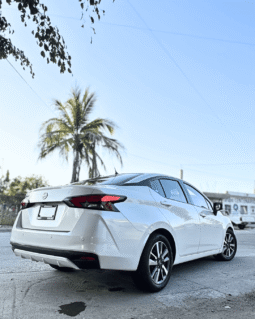 NISSAN VERSA 2020 completo