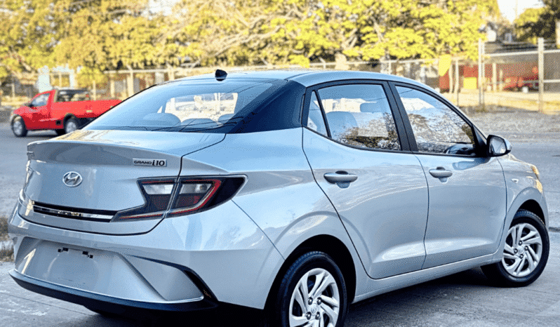 HYUNDAI I10 2023 completo