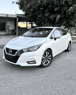 NISSAN VERSA 2020 completo
