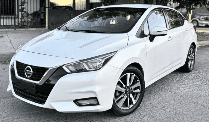 NISSAN VERSA 2020 completo