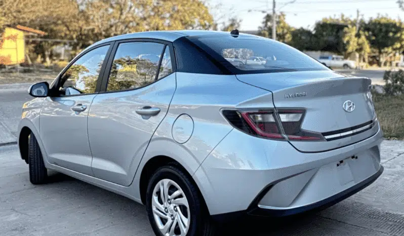 HYUNDAI I10 2023 completo