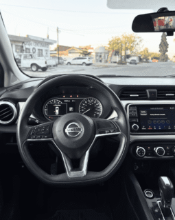 NISSAN VERSA 2020 completo