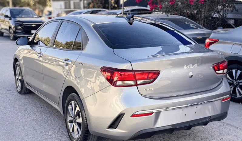 KIA RIO 2023 completo