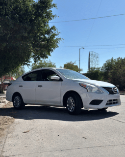 NISSAN VERSA 2017 completo