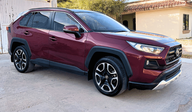 TOYOTA RAV 4 2020 completo