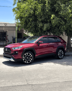 TOYOTA RAV4 2020 completo