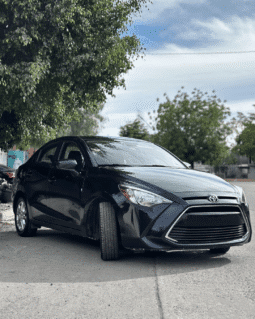 TOYOTA YARIS 2018 completo