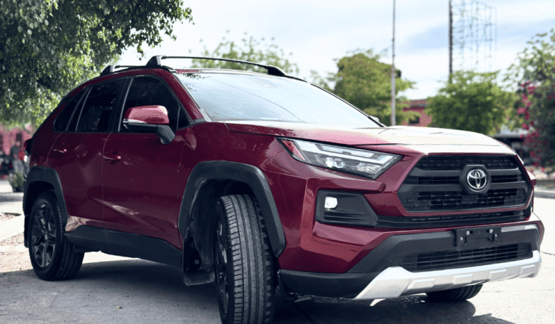 TOYOTA RAV4 2023 completo