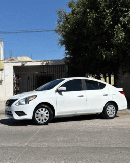 NISSAN VERSA 2017 completo