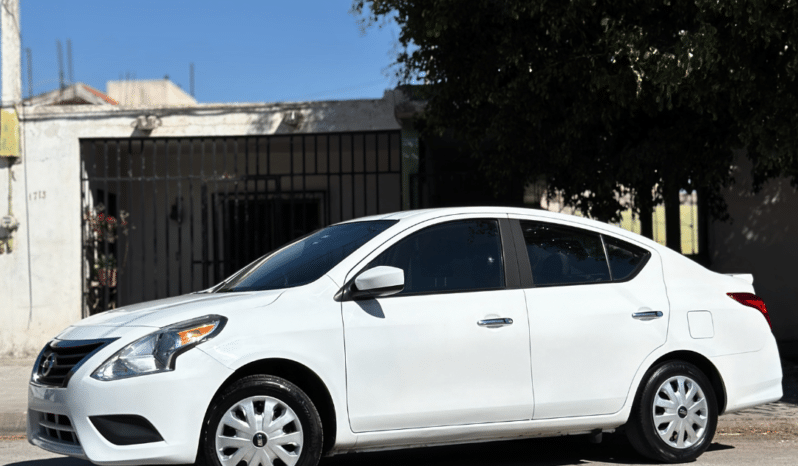 NISSAN VERSA 2017 completo