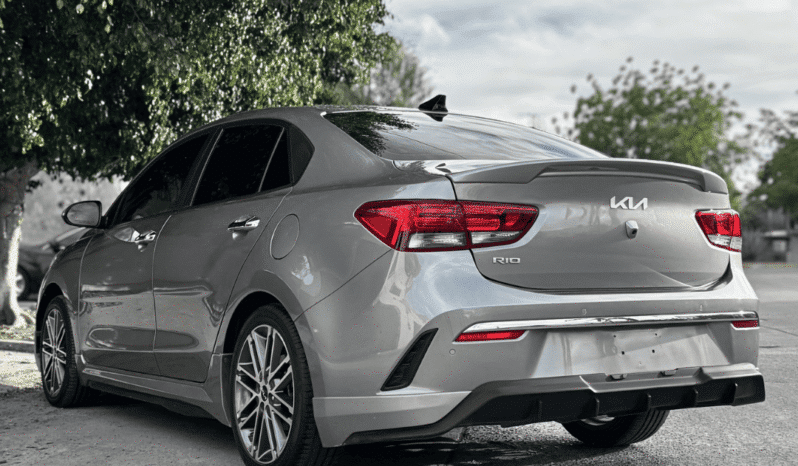 KIA RIO 2023 completo