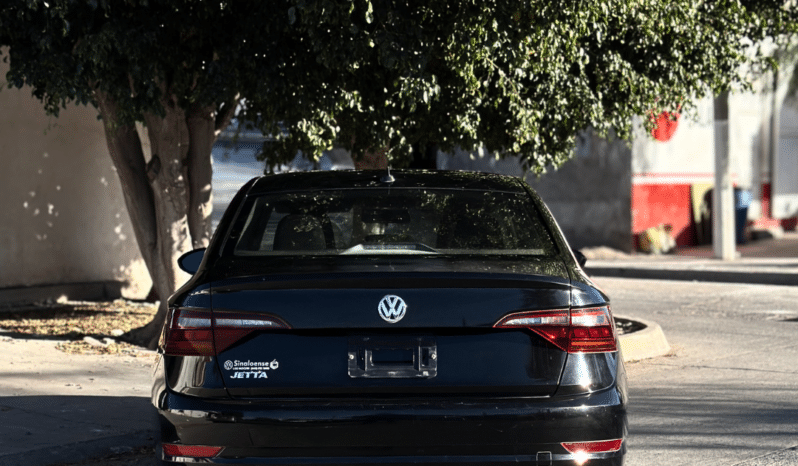 VOLKSWAGEN JETTA 2017 completo