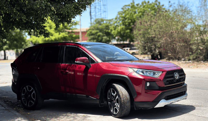 TOYOTA RAV4 2020 completo