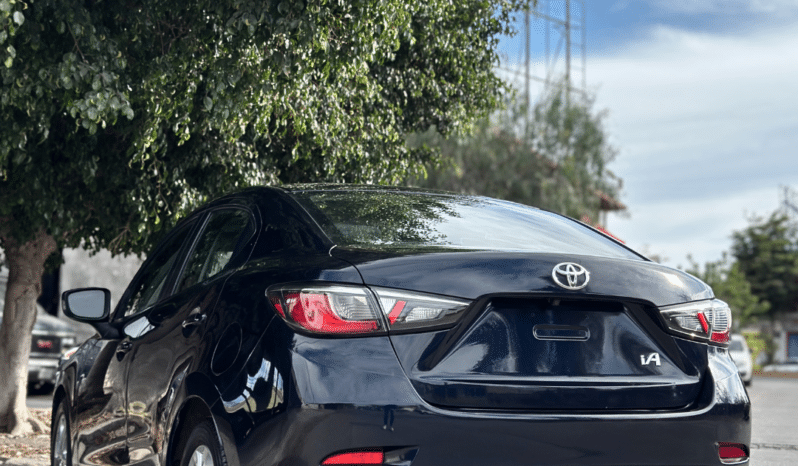TOYOTA YARIS 2018 completo