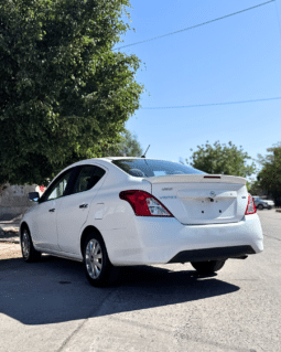 NISSAN VERSA 2017 completo