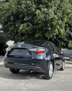 TOYOTA YARIS 2018 completo