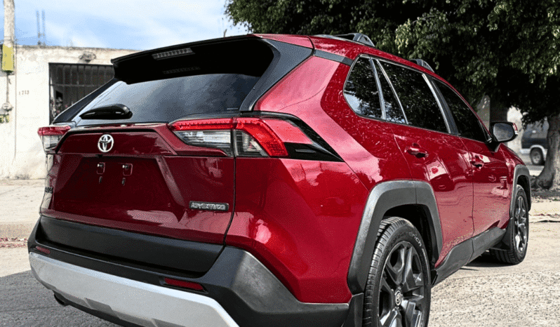 TOYOTA RAV4 2023 completo