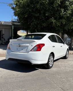 NISSAN VERSA 2017 completo